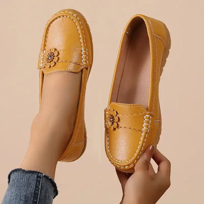 Women's soft sole comfortable leather shoes