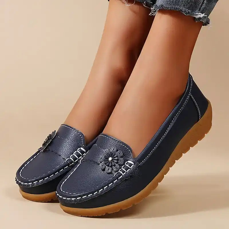 Women's soft sole comfortable leather shoes